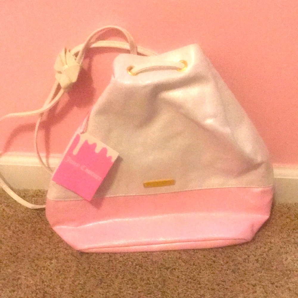 NWT juicy couture bag this is so cute for summer☺️